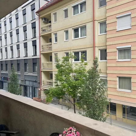 Center Gozsdu Udvar *